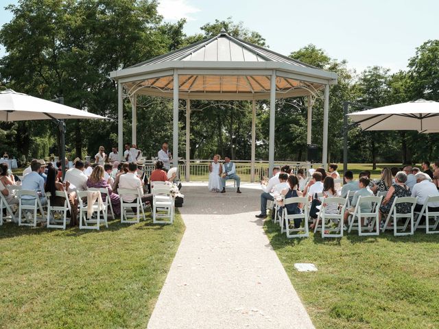 Le mariage de Anthony et Julie à Châteauneuf-sur-Loire, Loiret 15