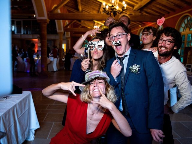 Le mariage de Charles et Louise à Chavagneux, Isère 28