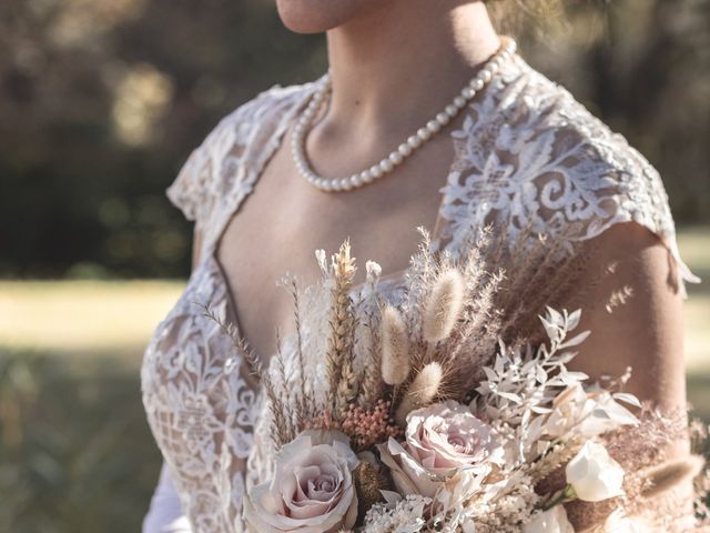 Le mariage de Loic et Fanny à La Crau, Var 24