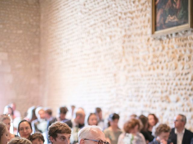 Le mariage de Max et Sophie à Saint-Éloi, Nièvre 14