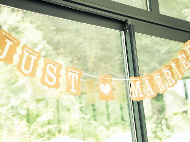 Le mariage de Denis et Lucie à Neuville-sur-Ain, Ain 13
