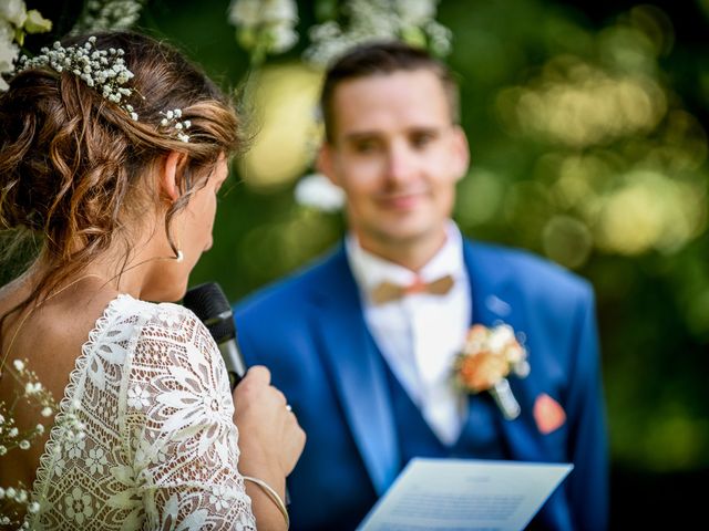 Le mariage de Pierre et Amandine à Croutelle, Vienne 72