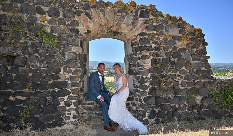 Le mariage de Dimitri et Maureen à Champdieu, Loire