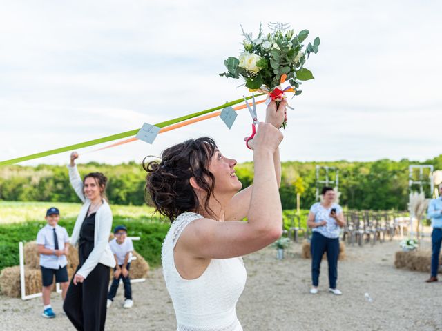 Le mariage de Damien et Dorothée à Montbeugny, Allier 23