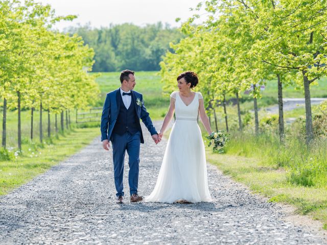 Le mariage de Damien et Dorothée à Montbeugny, Allier 29