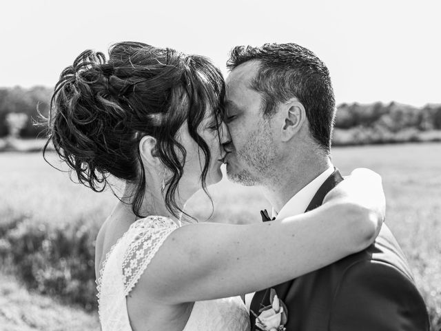 Le mariage de Damien et Dorothée à Montbeugny, Allier 33