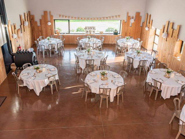 Le mariage de Damien et Dorothée à Montbeugny, Allier 40