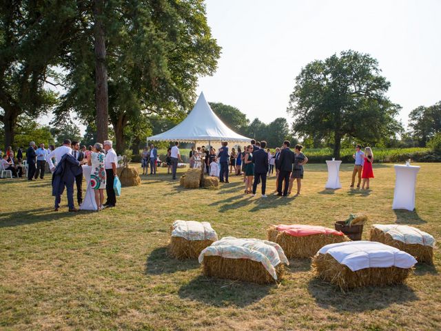 Le mariage de Guillaume et Mathilde à Bécon-les-Granits, Maine et Loire 91