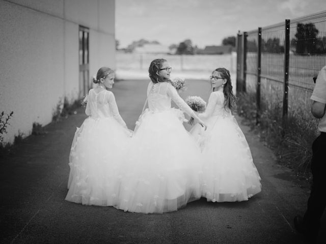 Le mariage de Jonathan et Julie à Condé-sur-l'Escaut, Nord 24