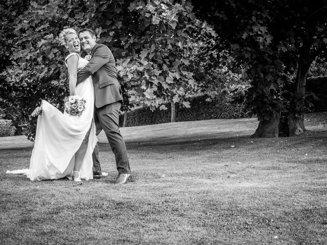 Le mariage de Thomas et Audrey à Saint-Julien-de-la-Liègue, Eure 16