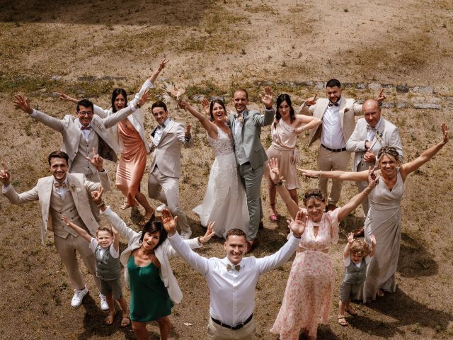 Le mariage de Thibault et Estelle à Luriecq, Loire 1