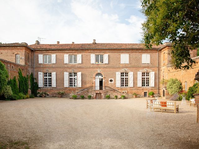 Le mariage de Romain et Laura à Varennes, Haute-Garonne 3