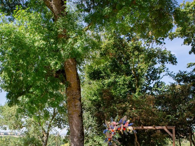 Le mariage de Romain et Laura à Varennes, Haute-Garonne 23