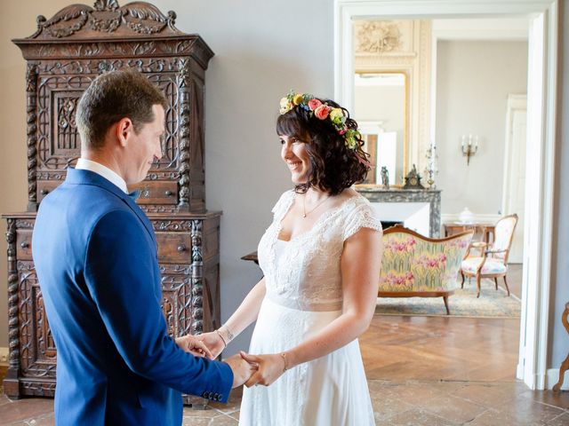 Le mariage de Romain et Laura à Varennes, Haute-Garonne 38