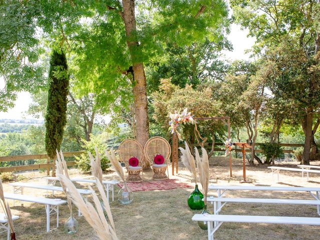 Le mariage de Romain et Laura à Varennes, Haute-Garonne 66