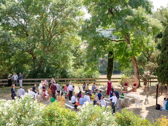 Le mariage de Romain et Laura à Varennes, Haute-Garonne 68