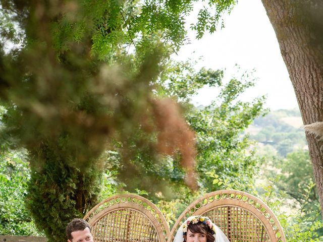 Le mariage de Romain et Laura à Varennes, Haute-Garonne 77