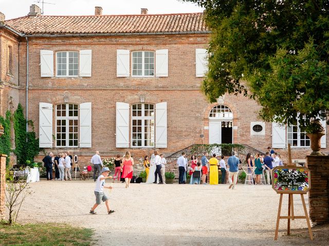 Le mariage de Romain et Laura à Varennes, Haute-Garonne 91