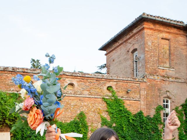 Le mariage de Romain et Laura à Varennes, Haute-Garonne 99