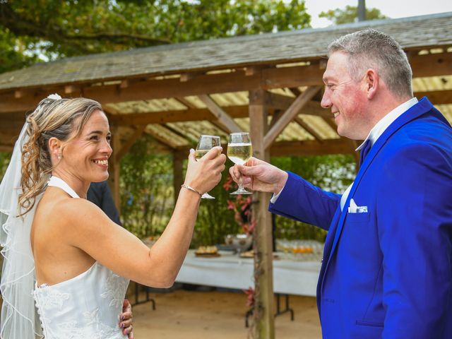 Le mariage de Frédéric et Aurélie à Plougastel-Daoulas, Finistère 22