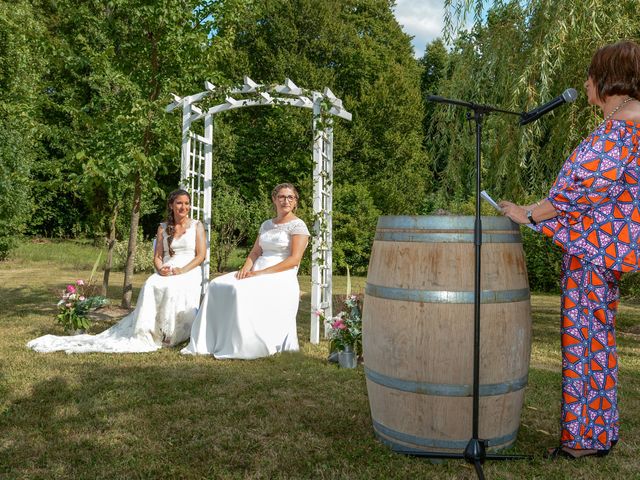 Le mariage de Mélanie et Audrey à Vayres, Gironde 26