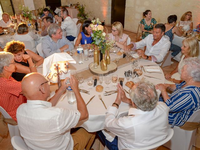 Le mariage de Mélanie et Audrey à Vayres, Gironde 136