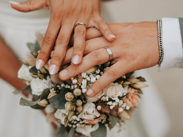 Le mariage de Jérémie  et Esther  à Grignan, Drôme 12