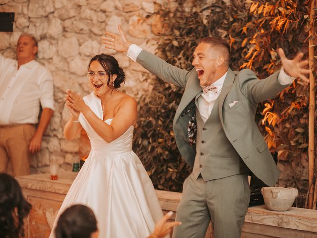 Le mariage de Jérémie  et Esther  à Grignan, Drôme 22