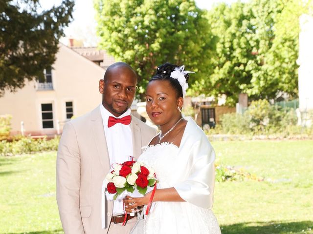 Le mariage de Anselme et Célia à Saint-Germain-lès-Corbeil, Essonne 32