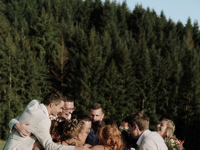 Le mariage de Maxime et Jade à Chauffailles, Saône et Loire 220