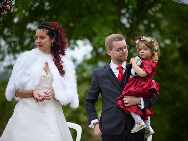 Le mariage de Jean-Baptiste et Kanellina à Saint-Romain-d&apos;Ay, Ardèche 35