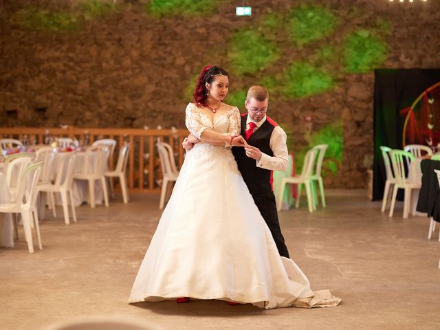 Le mariage de Jean-Baptiste et Kanellina à Saint-Romain-d&apos;Ay, Ardèche 74