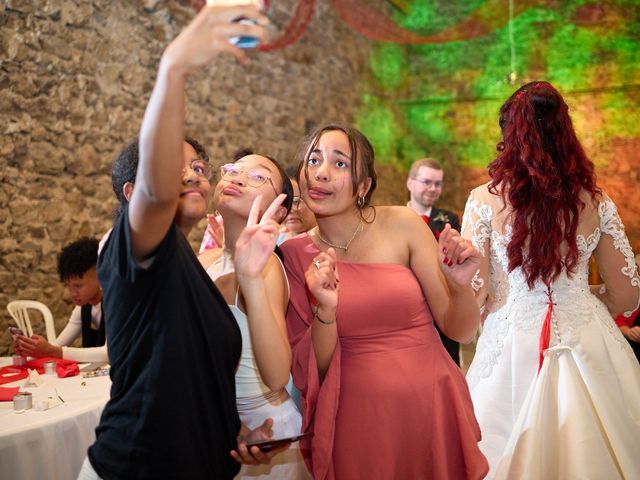 Le mariage de Jean-Baptiste et Kanellina à Saint-Romain-d&apos;Ay, Ardèche 94