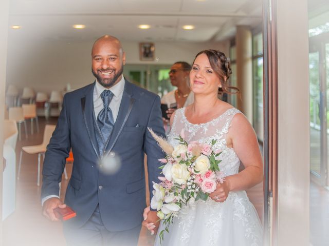 Le mariage de Yohann et Séverine à Saint-Quentin-Fallavier, Isère 8