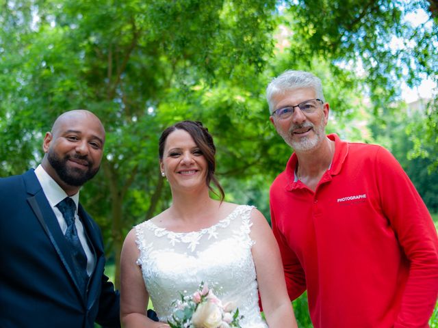 Le mariage de Yohann et Séverine à Saint-Quentin-Fallavier, Isère 15
