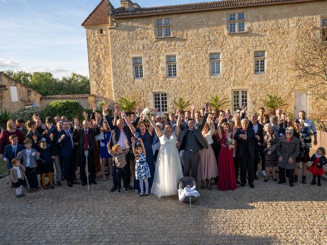Le mariage de Thomas et Laetitia à Saint-Vincent-de-Pertignas, Gironde 24