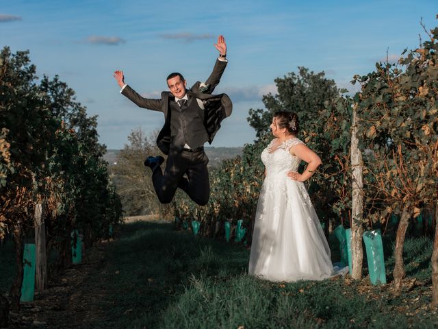 Le mariage de Thomas et Laetitia à Saint-Vincent-de-Pertignas, Gironde 35