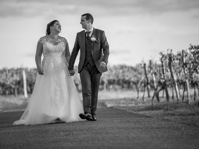 Le mariage de Thomas et Laetitia à Saint-Vincent-de-Pertignas, Gironde 37