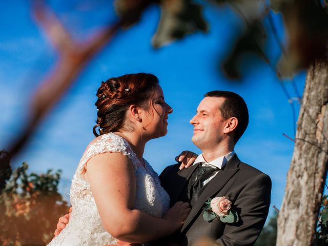Le mariage de Thomas et Laetitia à Saint-Vincent-de-Pertignas, Gironde 40
