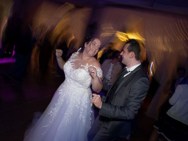 Le mariage de Thomas et Laetitia à Saint-Vincent-de-Pertignas, Gironde 99