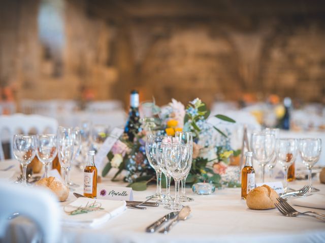 Le mariage de Aymeric et Laurine à Saint-Jean-d'Angély, Charente Maritime 51
