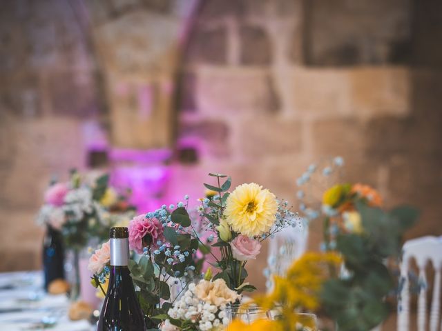 Le mariage de Aymeric et Laurine à Saint-Jean-d'Angély, Charente Maritime 55