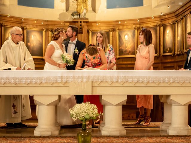 Le mariage de Damien et Bérengère à Saint-Alban-de-Montbel, Savoie 21