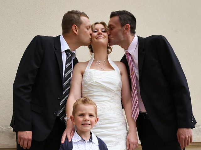 Le mariage de Julie et Vincent à Cormontreuil, Marne 10