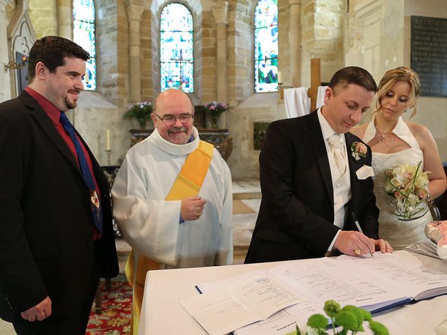 Le mariage de Julie et Vincent à Cormontreuil, Marne 27