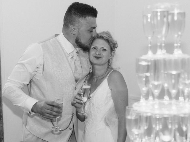 Le mariage de Anthony et Tiffaine à Villers-Cotterêts, Aisne 17