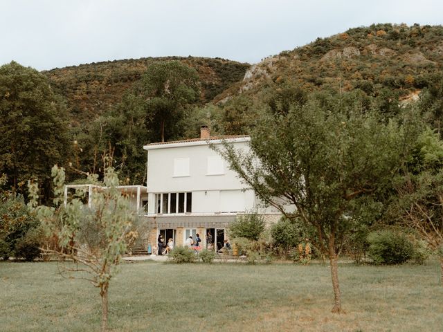 Le mariage de Adrien et Marie à Beauregard-Baret, Drôme 1