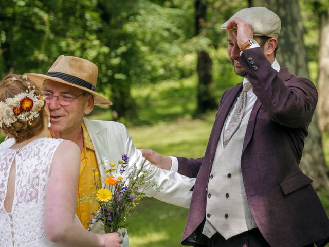 Le mariage de Sander et Lot à Ayen, Corrèze 8