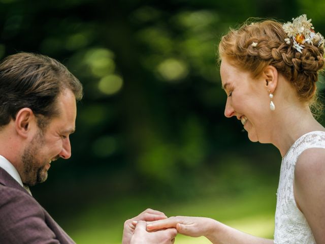 Le mariage de Sander et Lot à Ayen, Corrèze 21