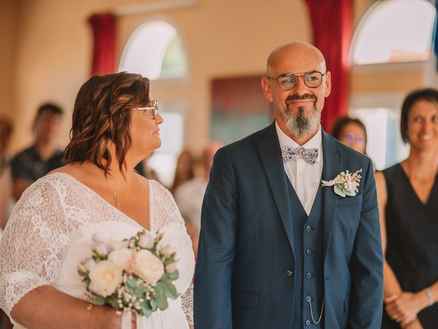 Le mariage de Eric et Magali à Saint-André-de-la-Marche, Maine et Loire 33